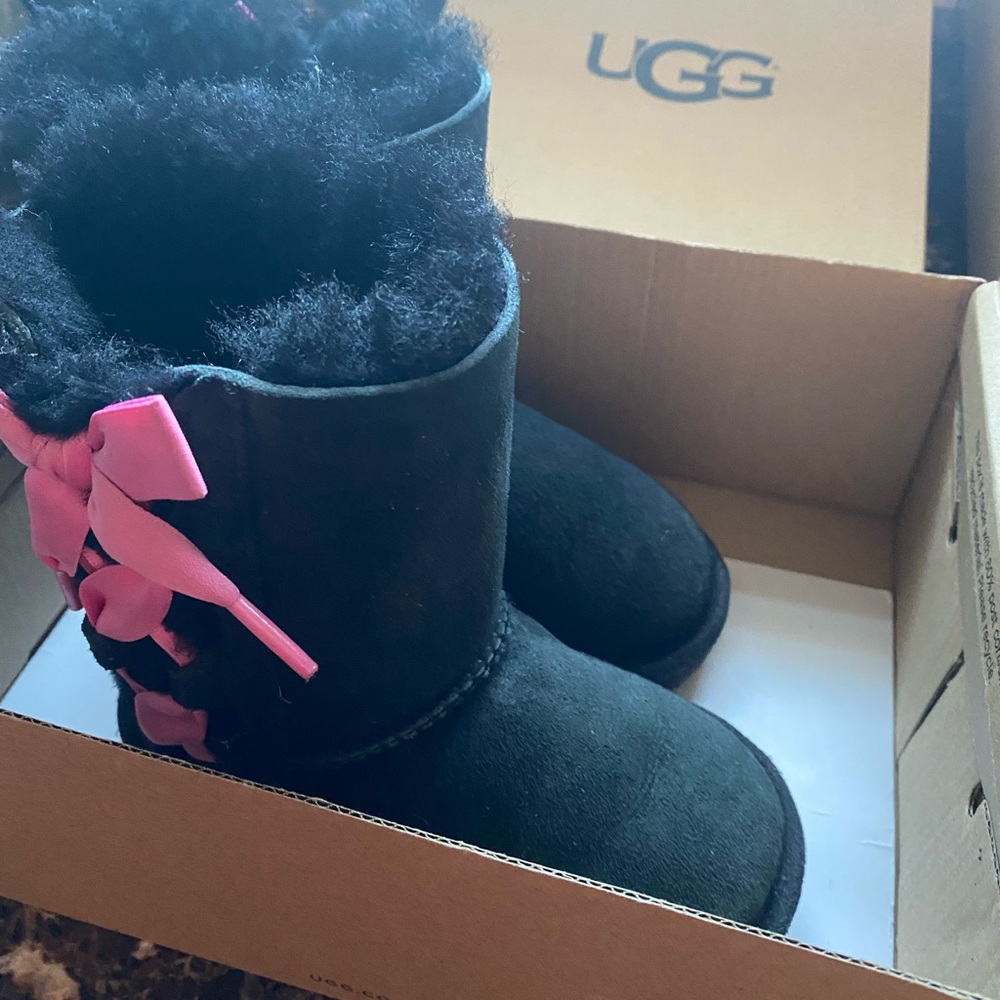 UGG girl boots size 8